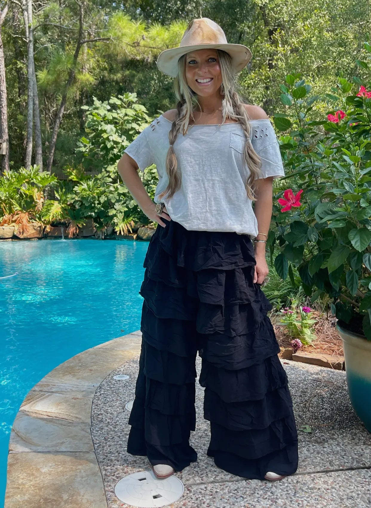 Black Ruffle Pants - M/L